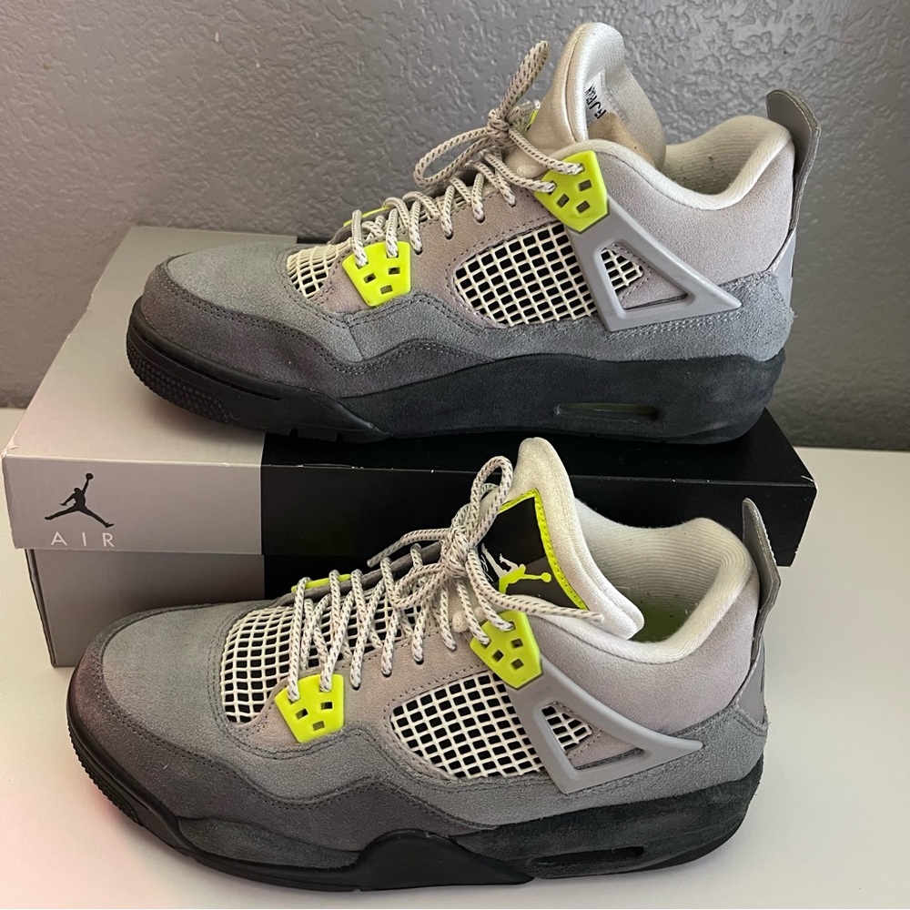 Nike Air Jordan 4 Retro Neon SE 95 GS - CT5343-007 - 7Y